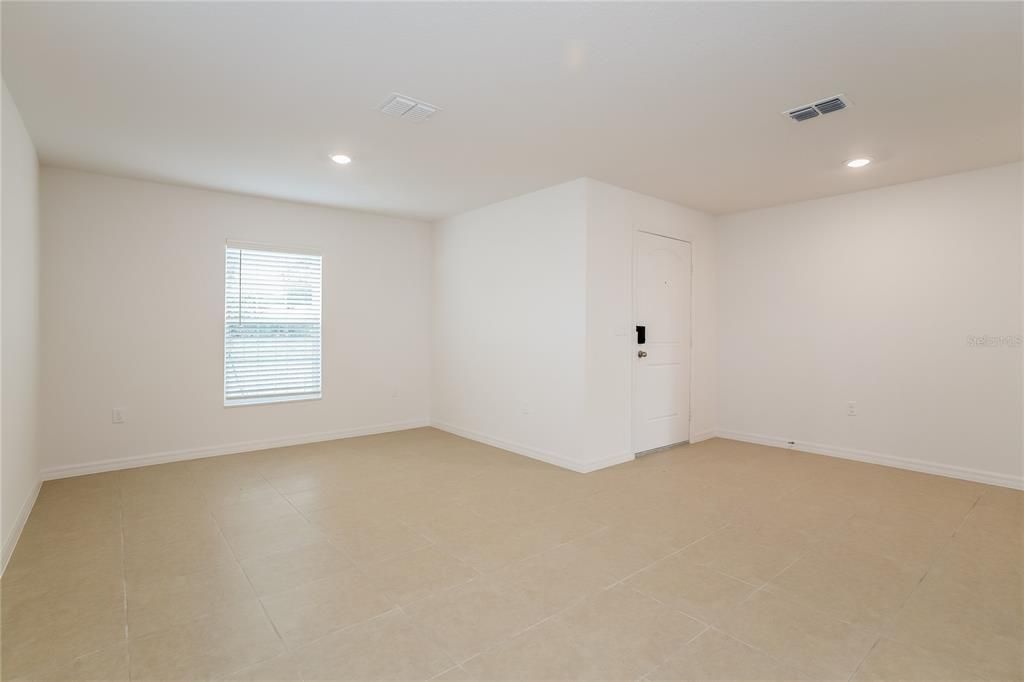 En Renta: $1,920 (4 camas, 2 baños, 1869 Pies cuadrados)