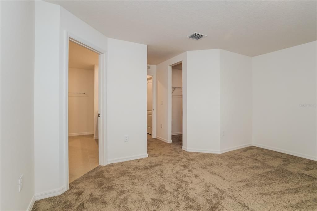 En Renta: $1,920 (4 camas, 2 baños, 1869 Pies cuadrados)