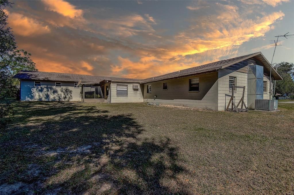 待售: $435,000 (3 贝兹, 2 浴室, 3204 平方英尺)