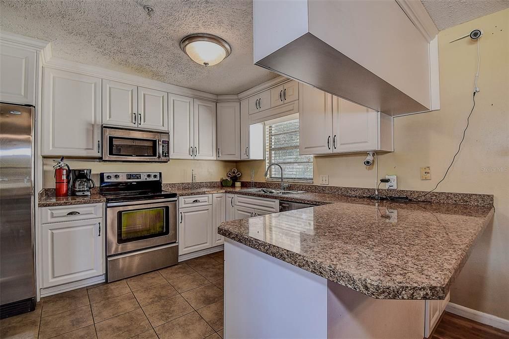 待售: $435,000 (3 贝兹, 2 浴室, 3204 平方英尺)