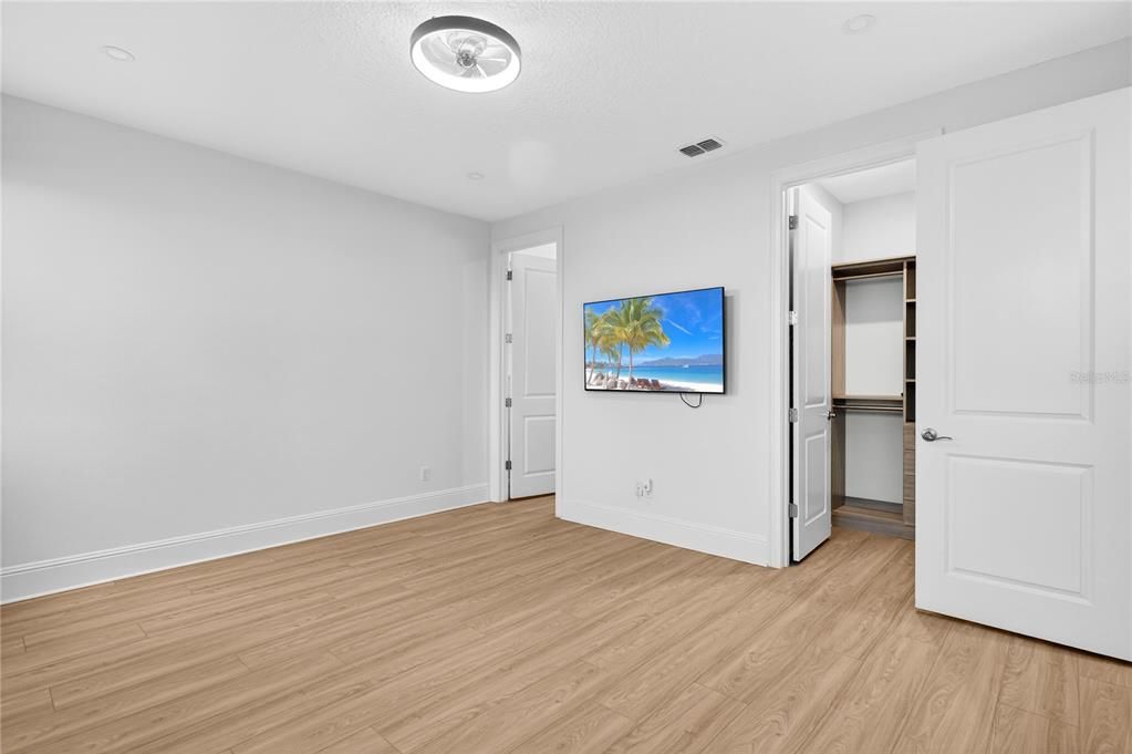 待售: $2,249,000 (7 贝兹, 6 浴室, 5283 平方英尺)