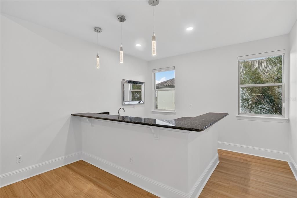 待售: $2,249,000 (7 贝兹, 6 浴室, 5283 平方英尺)