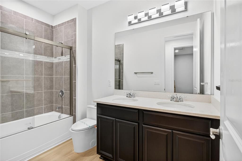 待售: $2,249,000 (7 贝兹, 6 浴室, 5283 平方英尺)