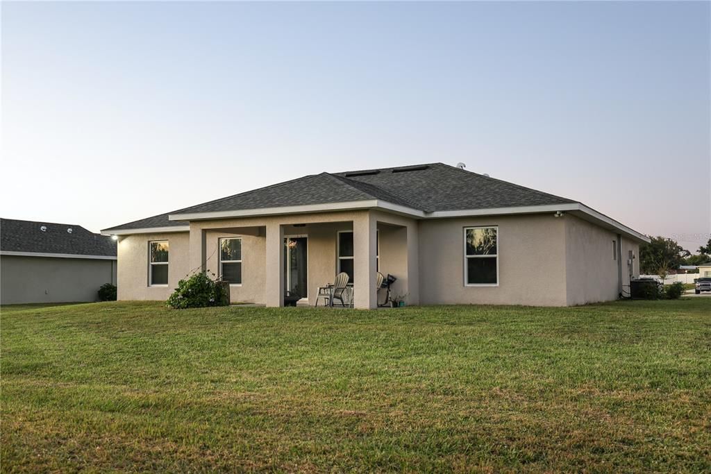 Active With Contract: $329,900 (4 beds, 2 baths, 1613 Square Feet)