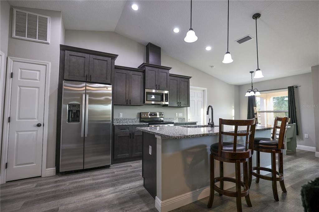 Active With Contract: $329,900 (4 beds, 2 baths, 1613 Square Feet)