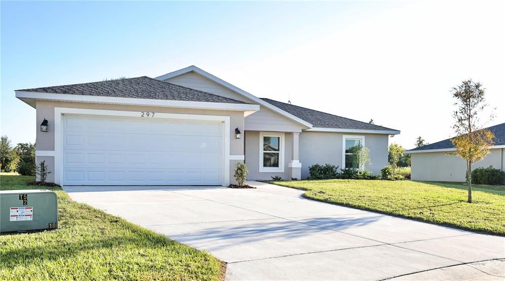 Active With Contract: $329,900 (4 beds, 2 baths, 1613 Square Feet)