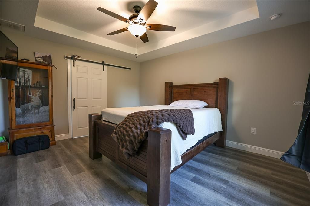 Active With Contract: $329,900 (4 beds, 2 baths, 1613 Square Feet)