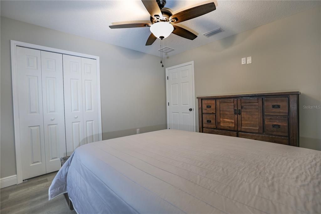 Active With Contract: $329,900 (4 beds, 2 baths, 1613 Square Feet)