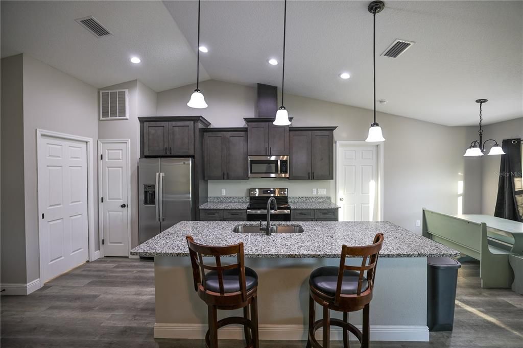 Active With Contract: $329,900 (4 beds, 2 baths, 1613 Square Feet)