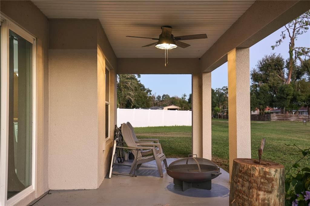 Active With Contract: $329,900 (4 beds, 2 baths, 1613 Square Feet)