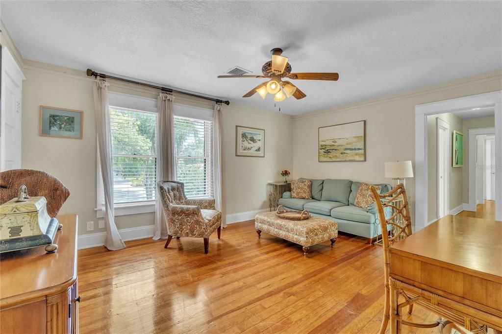 For Sale: $2,200,000 (7 beds, 5 baths, 5624 Square Feet)