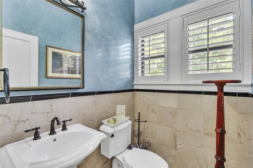 For Sale: $2,200,000 (7 beds, 5 baths, 5624 Square Feet)