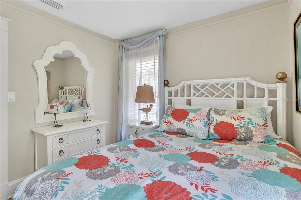 For Sale: $2,200,000 (7 beds, 5 baths, 5624 Square Feet)