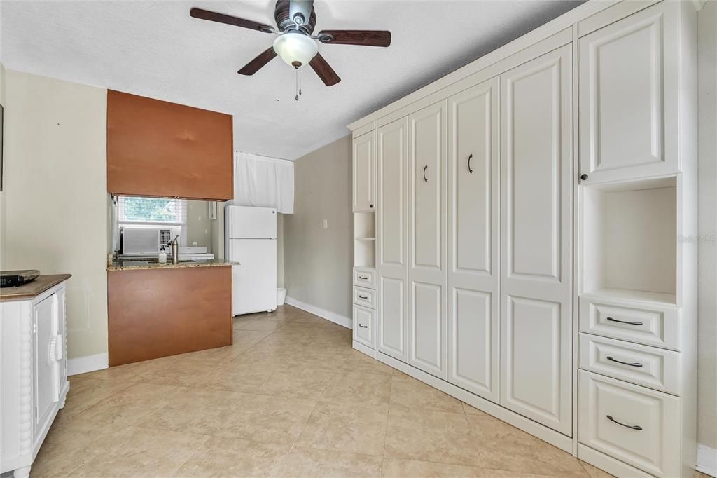 For Sale: $2,200,000 (7 beds, 5 baths, 5624 Square Feet)