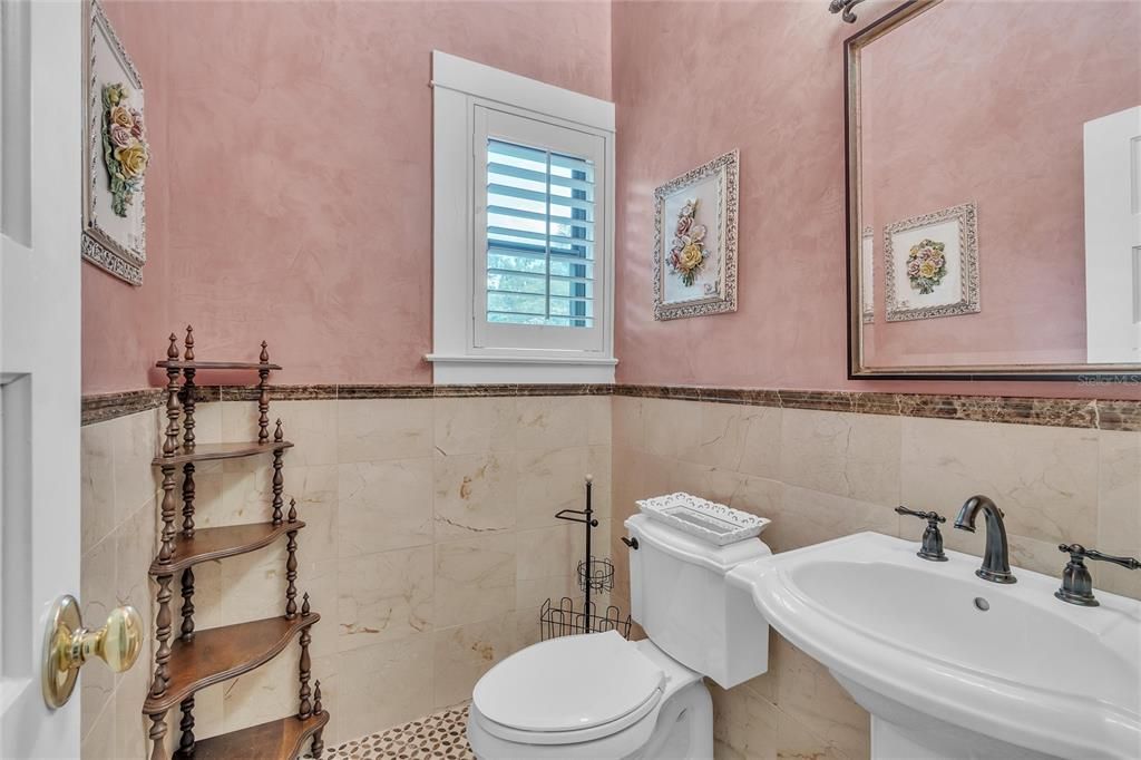 For Sale: $2,200,000 (7 beds, 5 baths, 5624 Square Feet)