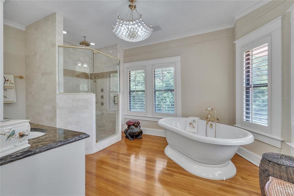 For Sale: $2,200,000 (7 beds, 5 baths, 5624 Square Feet)