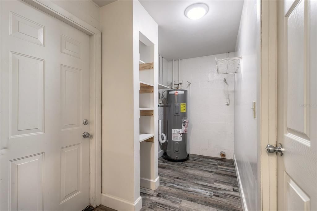 For Sale: $225,000 (3 beds, 2 baths, 1031 Square Feet)