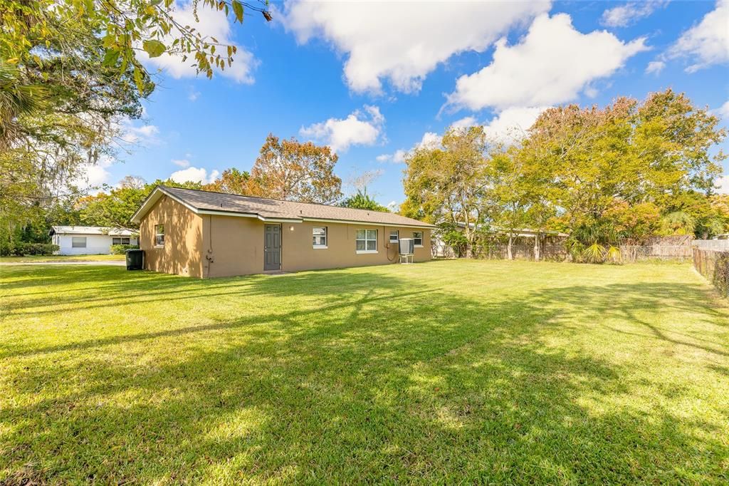 For Sale: $225,000 (3 beds, 2 baths, 1031 Square Feet)