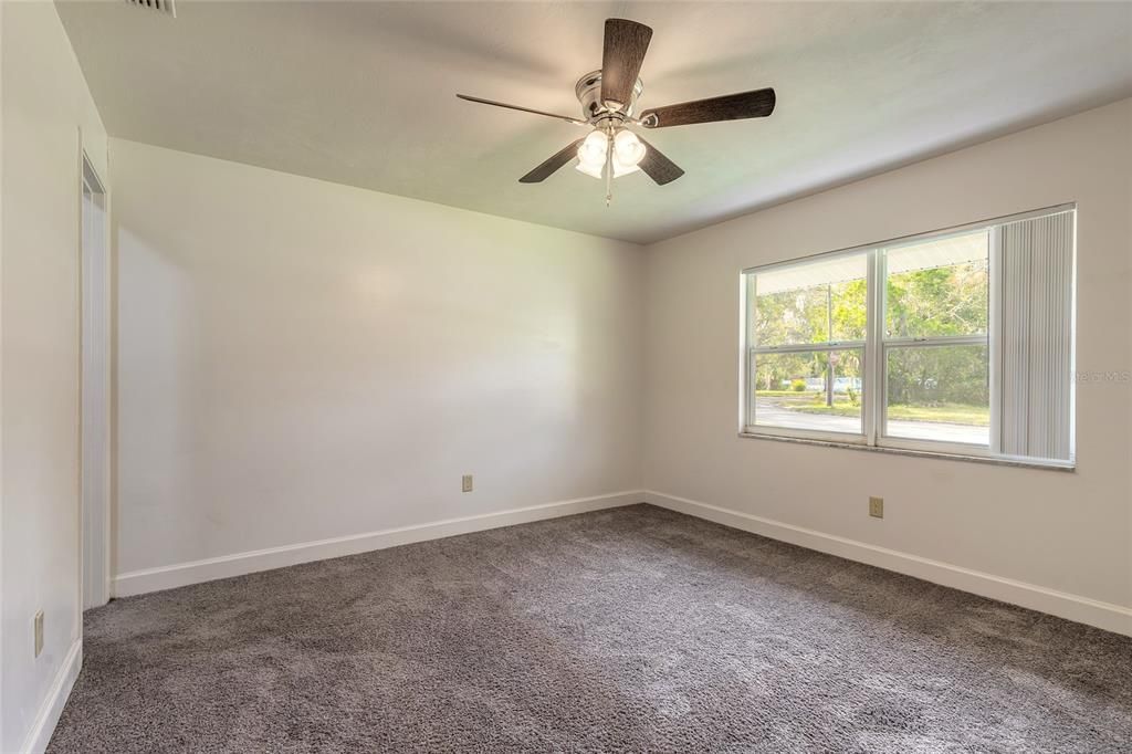 For Sale: $225,000 (3 beds, 2 baths, 1031 Square Feet)