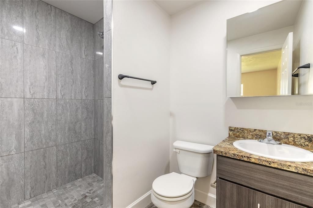 For Sale: $225,000 (3 beds, 2 baths, 1031 Square Feet)