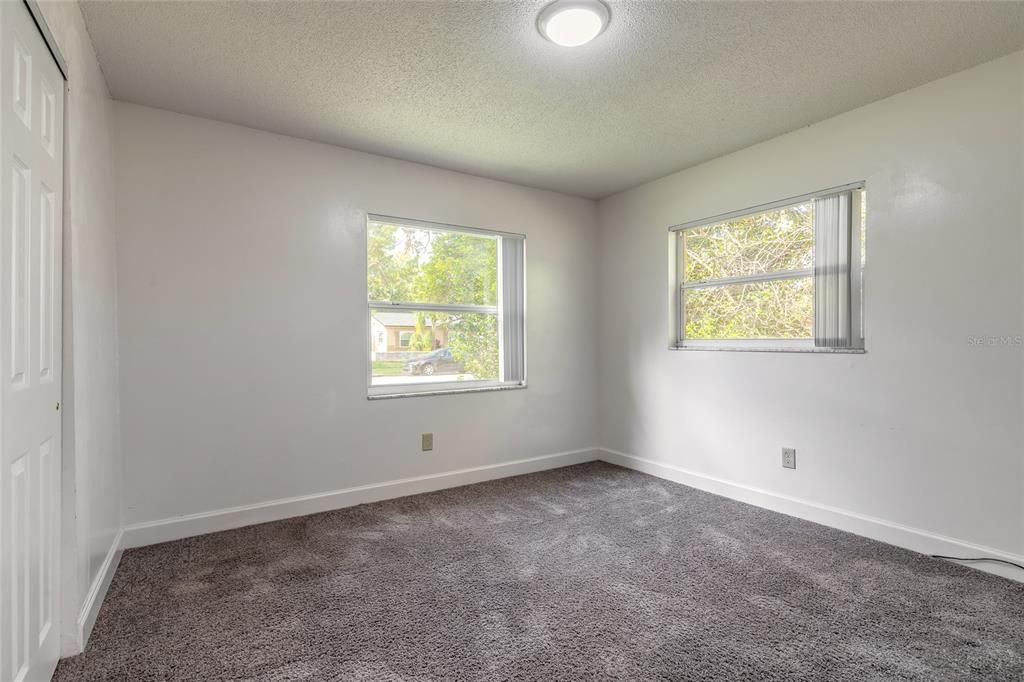 For Sale: $225,000 (3 beds, 2 baths, 1031 Square Feet)