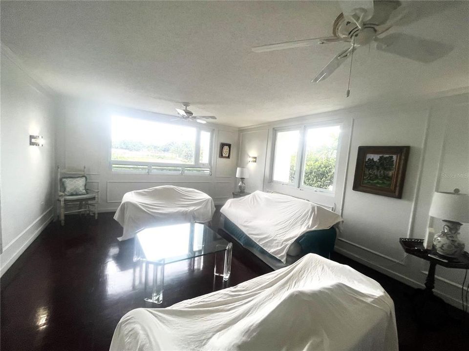 В аренду: $8,500 (5 спален, 6 ванн, 4000 Квадратных фут)