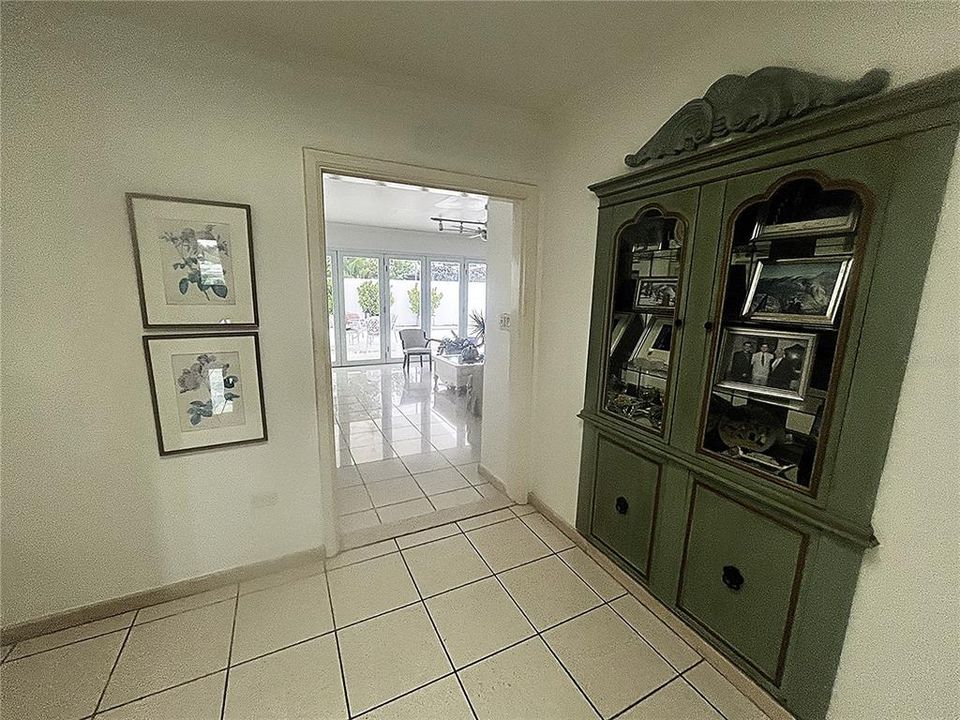 В аренду: $8,500 (5 спален, 6 ванн, 4000 Квадратных фут)