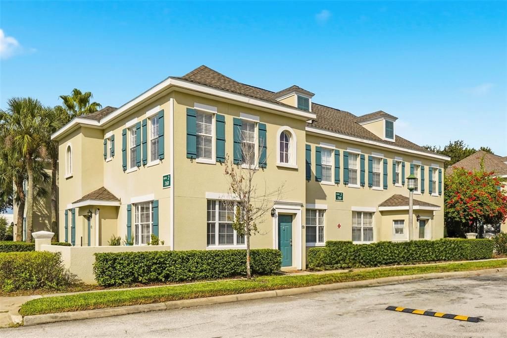 待售: $253,999 (1 贝兹, 1 浴室, 947 平方英尺)