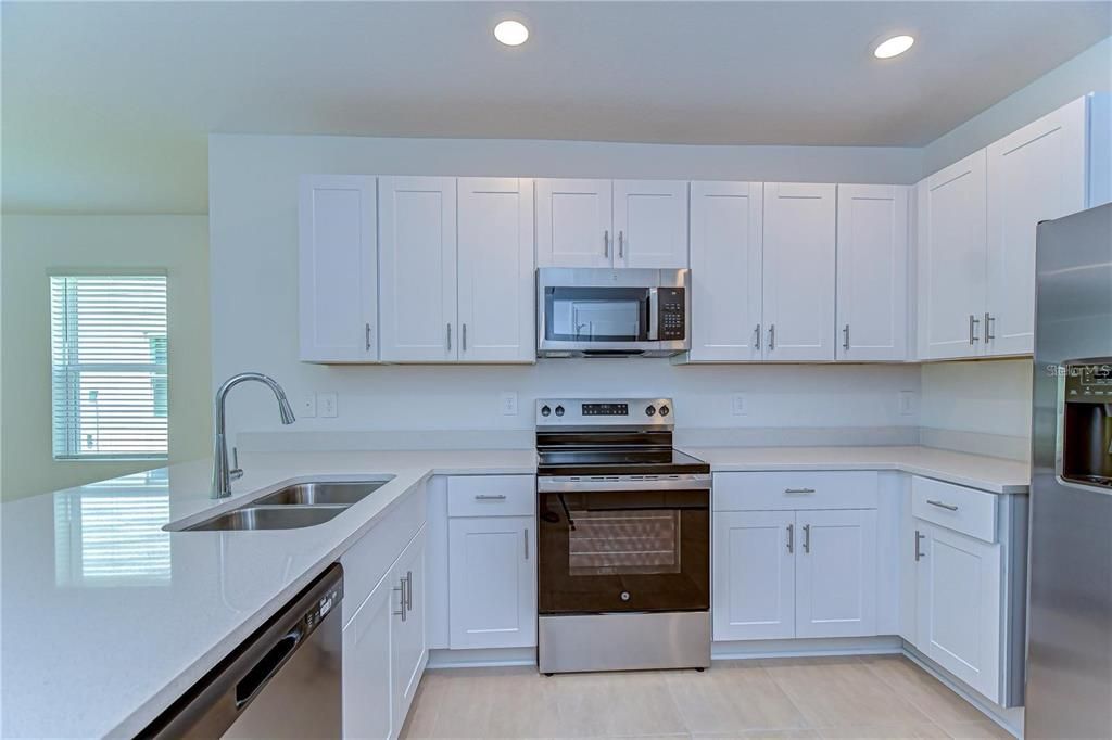 For Rent: $2,000 (3 beds, 2 baths, 1455 Square Feet)