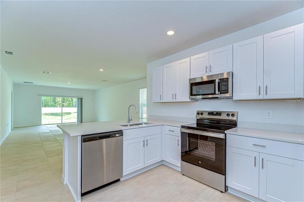 For Rent: $2,000 (3 beds, 2 baths, 1455 Square Feet)