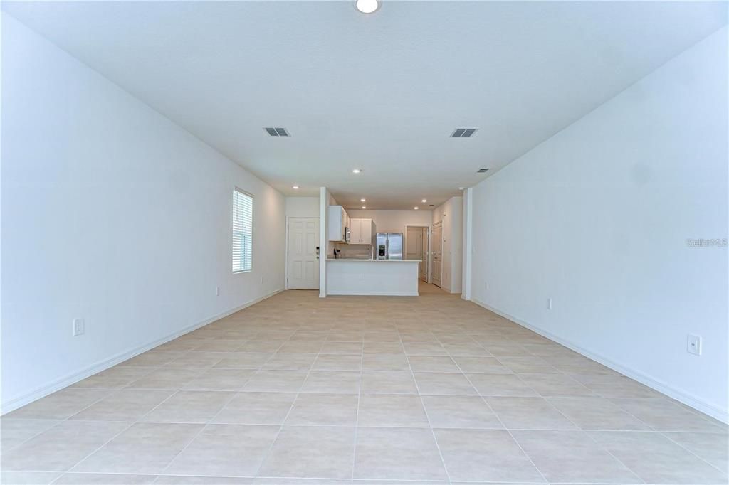 For Rent: $2,000 (3 beds, 2 baths, 1455 Square Feet)