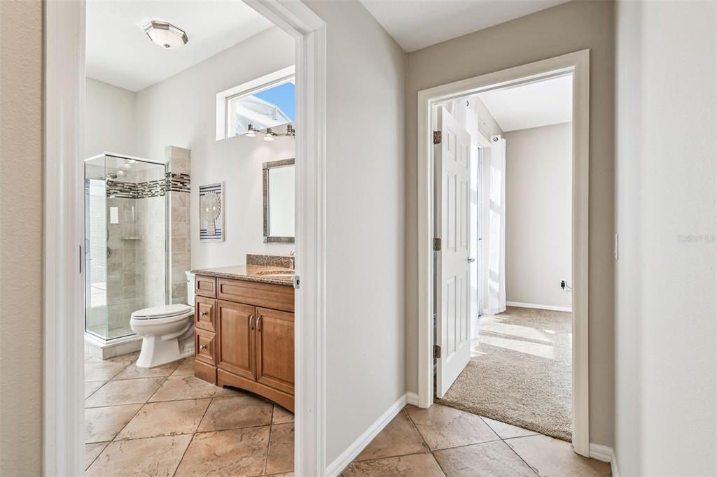 Под контрактом: $999,000 (5 спален, 3 ванн, 3054 Квадратных фут)