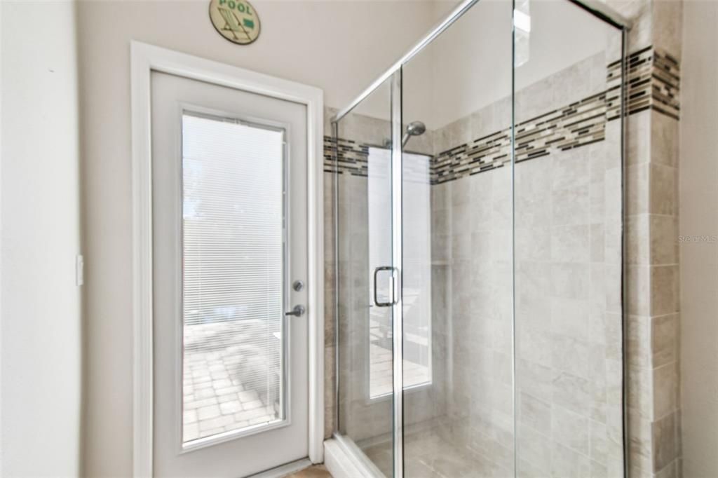 Под контрактом: $999,000 (5 спален, 3 ванн, 3054 Квадратных фут)