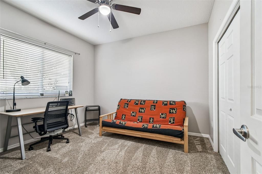 Под контрактом: $999,000 (5 спален, 3 ванн, 3054 Квадратных фут)