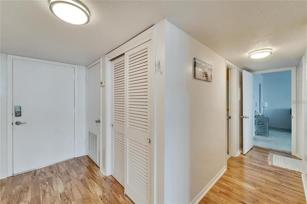 待售: $139,400 (2 贝兹, 2 浴室, 1190 平方英尺)