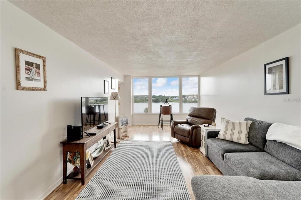 待售: $139,400 (2 贝兹, 2 浴室, 1190 平方英尺)