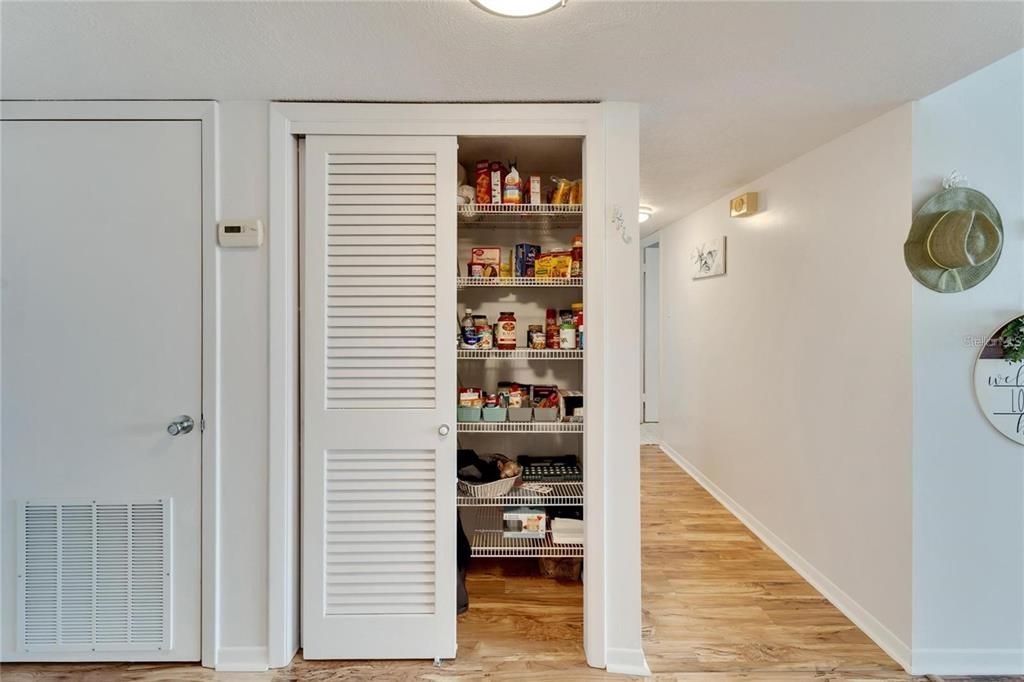 待售: $139,400 (2 贝兹, 2 浴室, 1190 平方英尺)