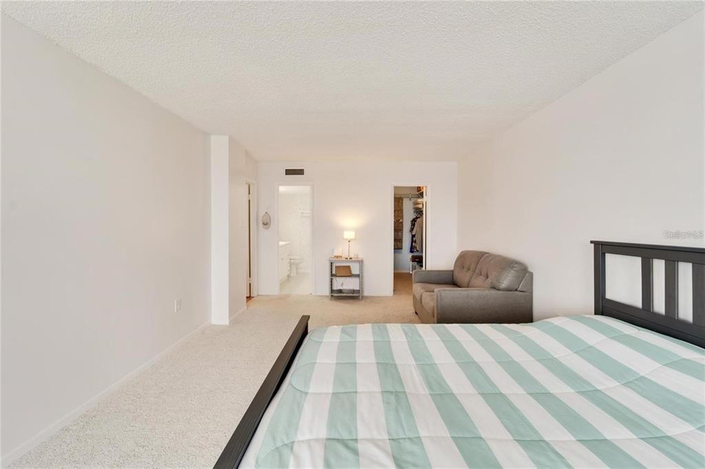 待售: $139,400 (2 贝兹, 2 浴室, 1190 平方英尺)