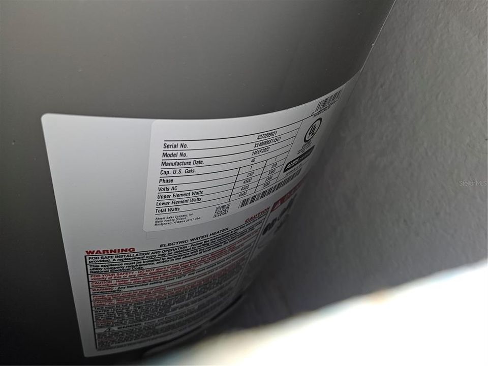 合同活跃: $250,000 (3 贝兹, 2 浴室, 1425 平方英尺)