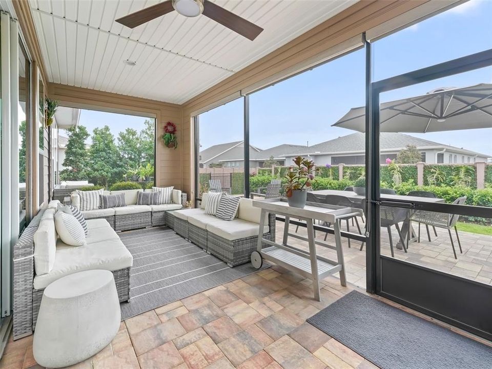 For Sale: $495,000 (2 beds, 2 baths, 1938 Square Feet)