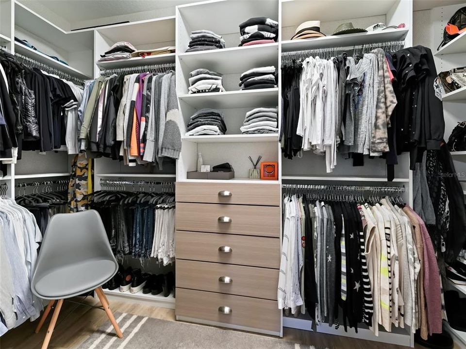 For Sale: $495,000 (2 beds, 2 baths, 1938 Square Feet)