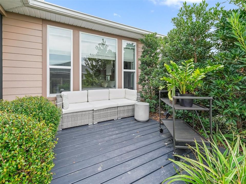 For Sale: $495,000 (2 beds, 2 baths, 1938 Square Feet)