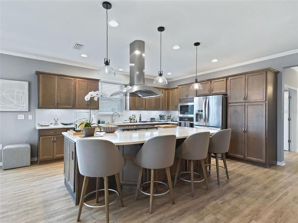 For Sale: $495,000 (2 beds, 2 baths, 1938 Square Feet)