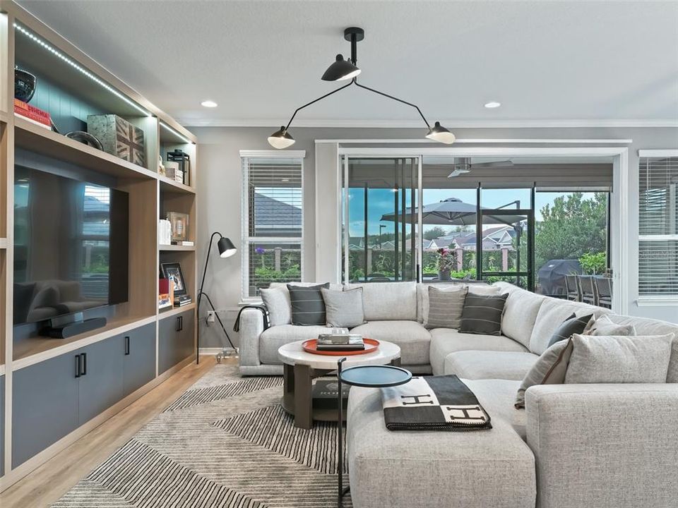 For Sale: $495,000 (2 beds, 2 baths, 1938 Square Feet)