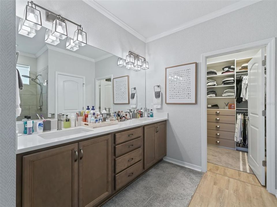 For Sale: $495,000 (2 beds, 2 baths, 1938 Square Feet)