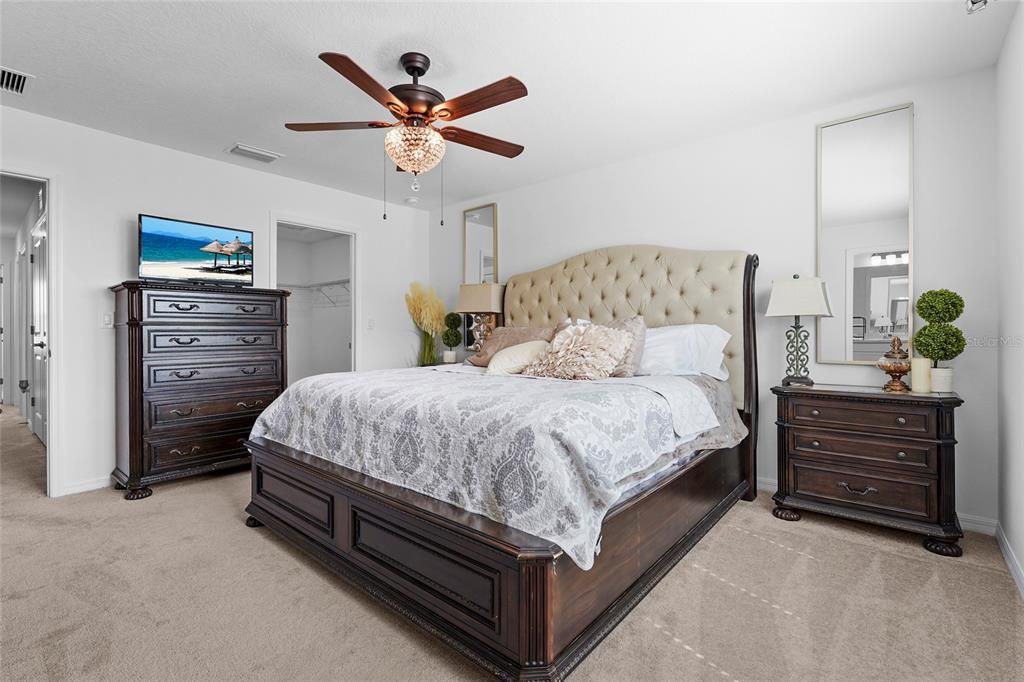 For Rent: $2,600 (3 beds, 2 baths, 1587 Square Feet)