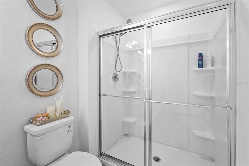 For Rent: $2,600 (3 beds, 2 baths, 1587 Square Feet)