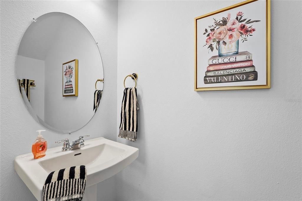 For Rent: $2,600 (3 beds, 2 baths, 1587 Square Feet)