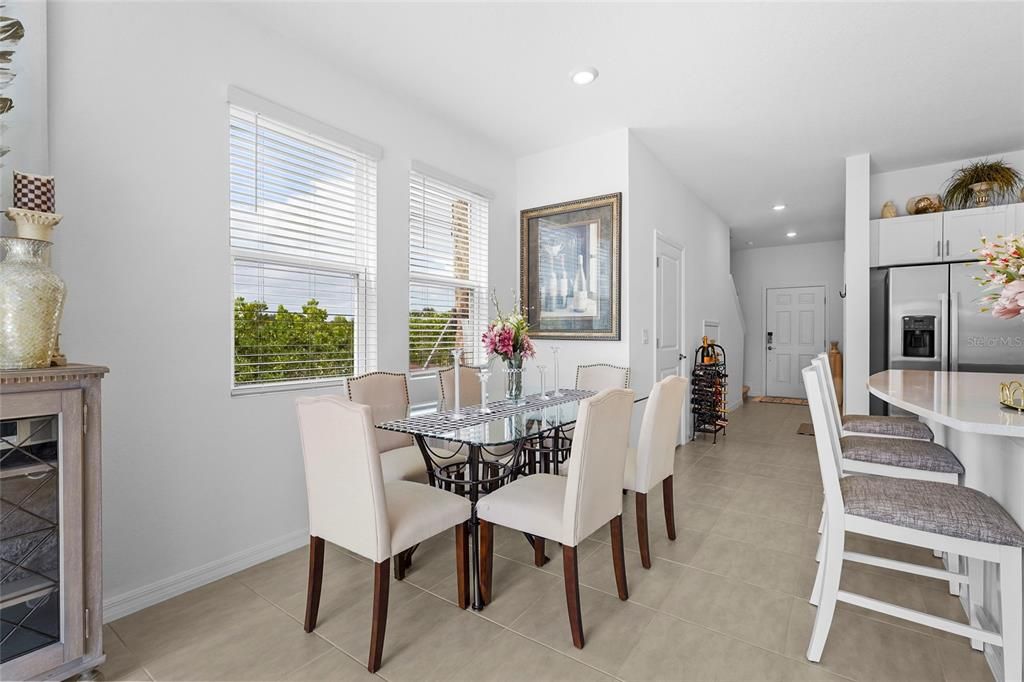 For Rent: $2,600 (3 beds, 2 baths, 1587 Square Feet)