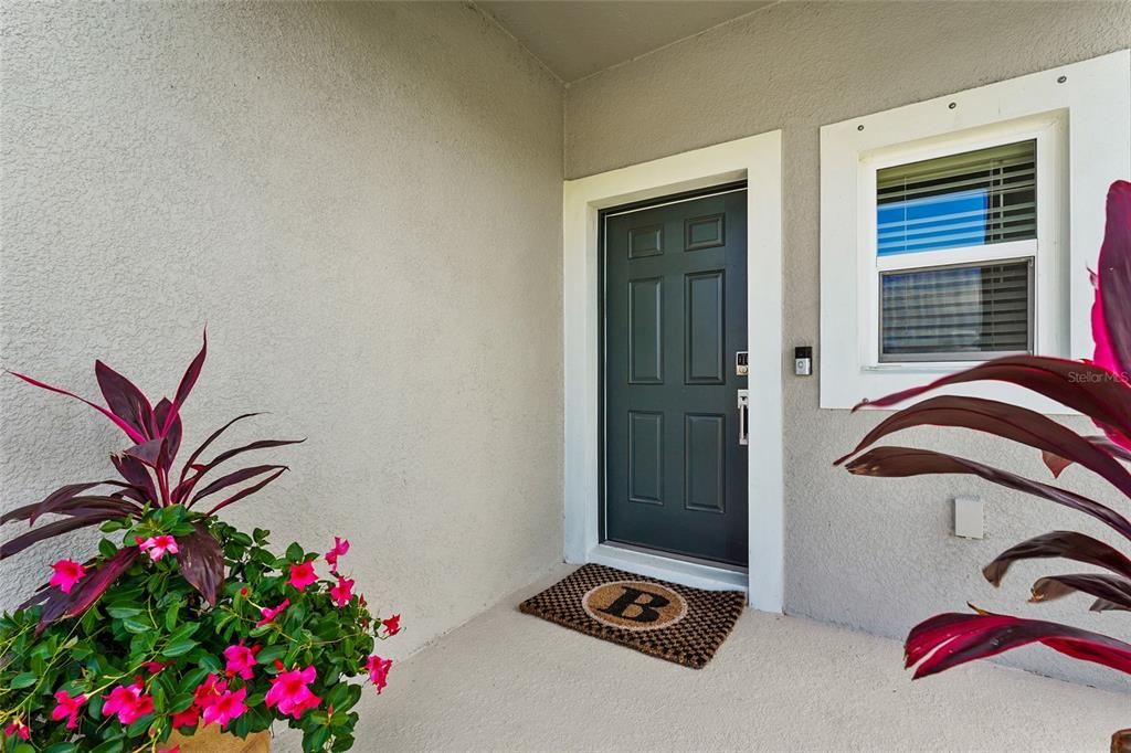 For Rent: $2,600 (3 beds, 2 baths, 1587 Square Feet)